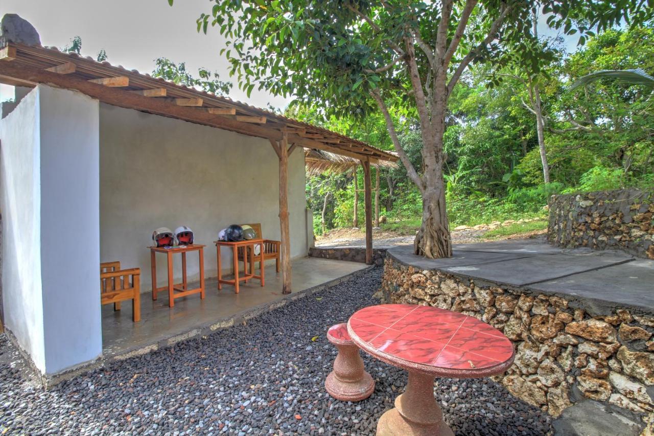 Kira Homestay Nusa Lembongan  Exterior photo