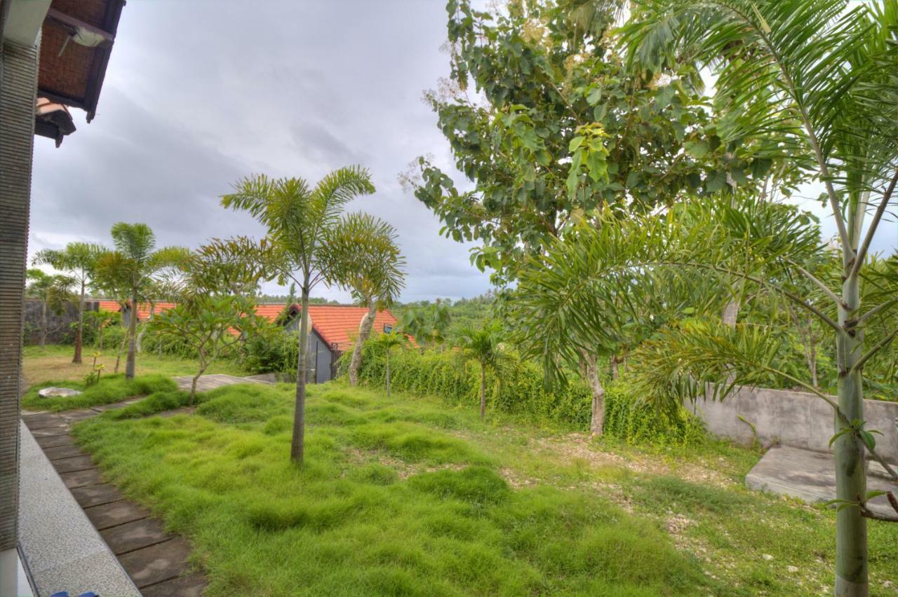 Kira Homestay Nusa Lembongan  Exterior photo